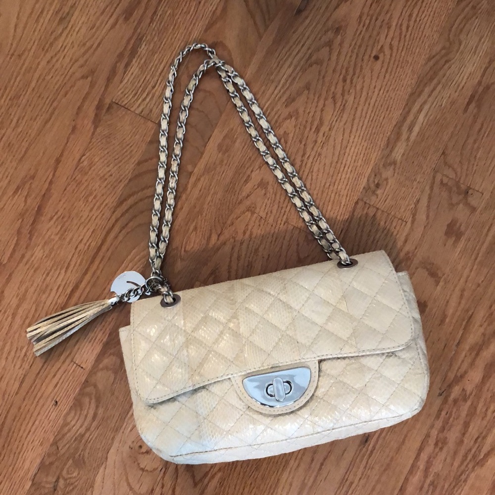 Pure Collection Quilted Purse - Picture 4 of 9